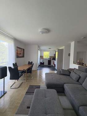 Wohn- & Esszimmer - 1 Zimmer Mehrfamilienhaus, Wohnhaus zum Kaufen in Idstein