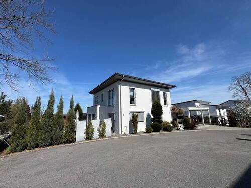 auß3.jpg - Einfamilienhaus mit 168,00 m² in Hirschaid zum Kaufen
