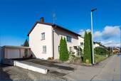 Ansicht m.Garage - 