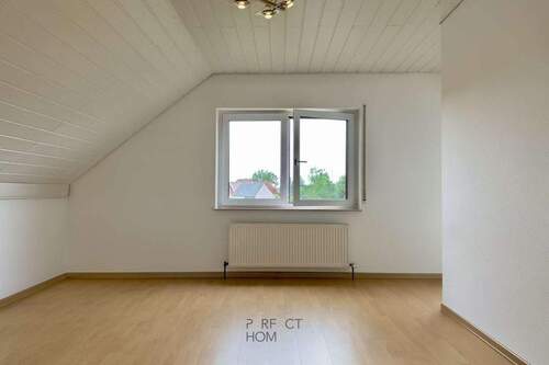 Zimmer 2 im OG - 