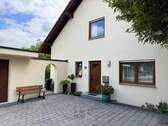 Hausansicht - 1 Zimmer Mehrfamilienhaus, Wohnhaus in Wüstenrot