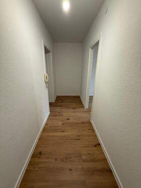 Heller Willkommensbereich - 1 Zimmer Etagenwohnung in Neumünster