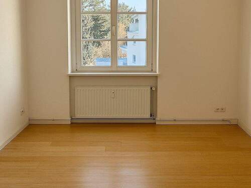 Zimmer 2 - 