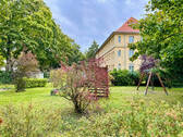 Garten mit Spielgeräten - 3 Zimmer Etagenwohnung zum Kaufen in Berlin
