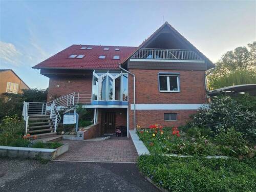 Frontansicht - Exklusives Einfamilien-Haus als mögliches Mehrparteienhaus mit Garten & moderner Technik