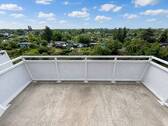 angrenzender Südbalkon - 