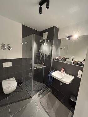 Badezimmer - Etagenwohnung mit 27,10 m&sup2; in Fürth zur Miete