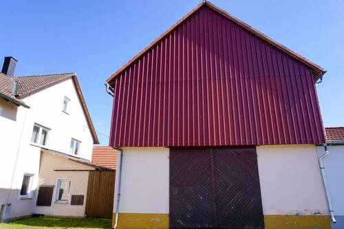 Ansicht Straßenseite/Scheune - Einfamilienhaus mit 203,00 m&sup2; in Aufseß zum Kaufen