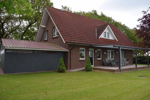 Terrasse/Carport - 5 Zimmer Einfamilienhaus in Barßel / Roggenberg