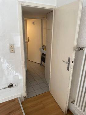 Durchgang WC - 