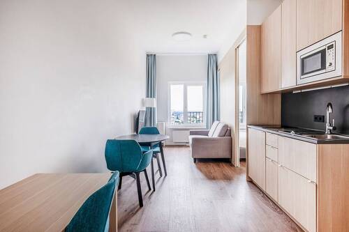 Bild 1 - Quadratisch, praktisch, zentral - 1,5 Zimmer Wohnung mit atemberaubendem Ausblick im Fritz Tower
