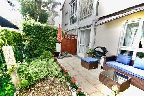 Zugang von Wohnzimmer z. Südterasse - 