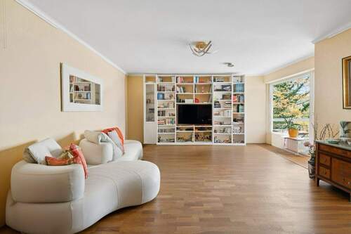 Wohn-und Essbereich - 3 Zimmer Etagenwohnung zum Kaufen in Berlin