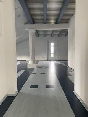 Eingangsbereich - 3 Zimmer Etagenwohnung in Oberderdingen