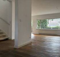 Stadthaus auf zwei Etagen - 749.000,00&nbsp;EUR Kaufpreis, ca.&nbsp; 105,00&nbsp;m&sup2;&nbsp;Wohnfl&auml;che in Berlin (PLZ: 13156) Niederschönhausen