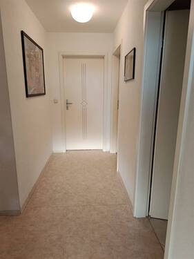 Flur - Etagenwohnung mit 80,00 m&sup2; in Grimma zur Miete