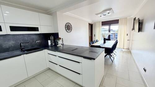 Küche Erdgeschoss - Einfamilienhaus mit 190,00 m&sup2; in Spiesen-Elversberg zum Kaufen