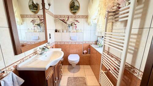 Gäste-WC Erdgeschoss - 