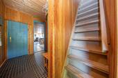 Steile Treppe ins Dachgeschoss - 