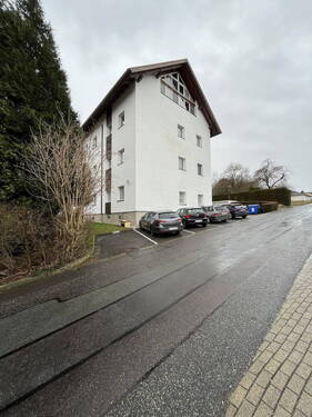 Bild 1 - vollvermietetes Mehrfamilienhaus mit Loggien und Garagen