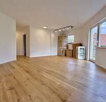 Frisch renovierte 2-Zimmer-Wohnung mit Stellplatz und Südbalkon - Reutlingen Ohmenhausen