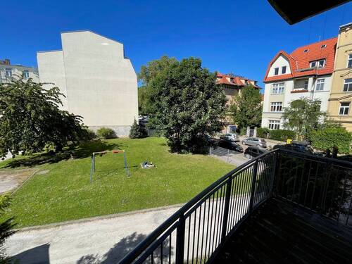 Blick vom Balkon - 3 Zimmer Etagenwohnung in Magdeburg