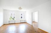 Wohnzimmer - 4 Zimmer Etagenwohnung zum Kaufen in Berlin
