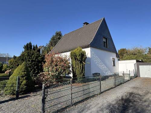 Hausansicht seitlich - 4 Zimmer Einfamilienhaus in Erkelenz