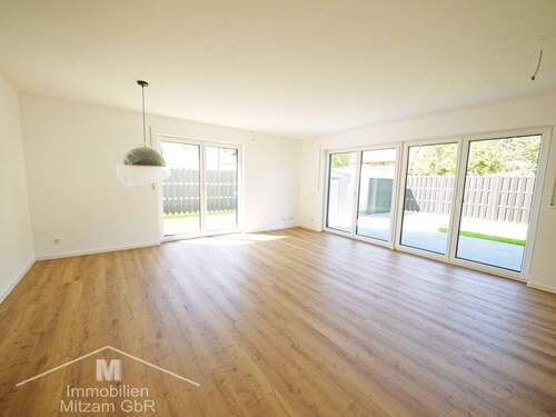 Wohnen - Doppelhaushälfte mit 146,50 m&sup2; in Kinding zur Miete