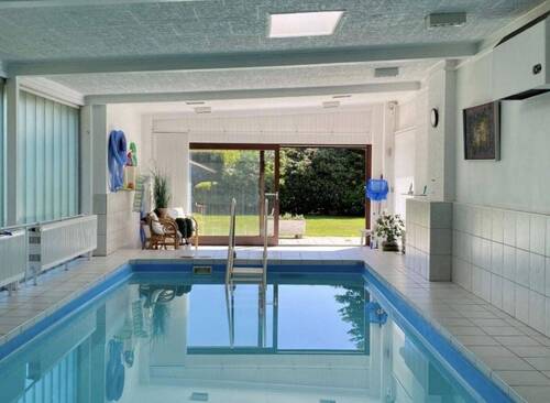 Schwimmbad - 