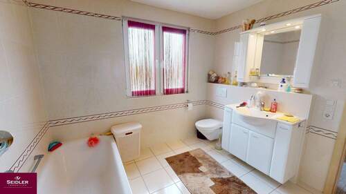 Wohnung EG rechts - Badezimmer - 