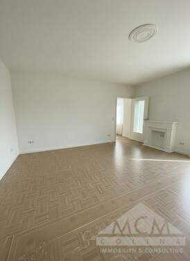 Wohnzimmer - VERMITTELT#Stilvolle 64 m² Penthouse-Wohnung im Hochhaus mit Skylineblick