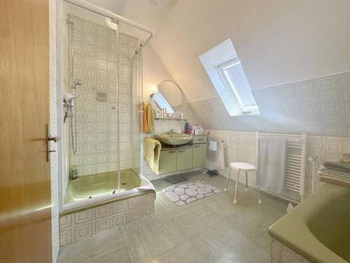 Badezimmer (1. OG) - 