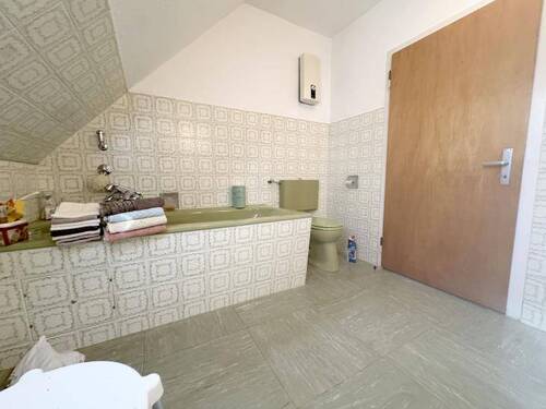 Badezimmer (1. OG) - 