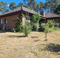Großzügiger Bungalow mit ELW, Keller, großem Garten und Doppelgarage in Röhrach - Hessdorf