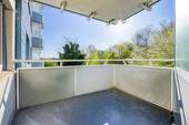 Balkon nach Süd-West - +++ am Waldrand - West-Balkon - 3.OG - modernisiert & renoviert - EBK-Übernahme möglich - inklusive Kfz-Außenstellpla...