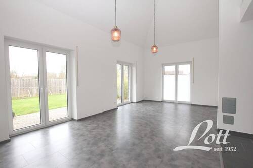Wohn- und Esszimmer - 