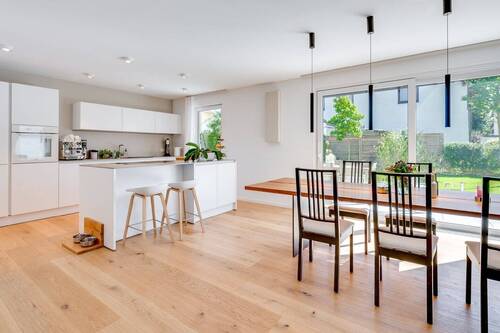 Wohnbereich - AIGNER - Traumhafte Gartenwohnung mit Hauscharakter in Maisach!