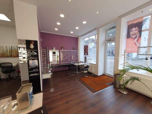 Eingang - Gewerbeobjekt (Büro, Produktion, Verkauf) in Achim