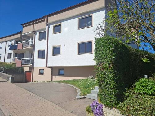 Wohnhaus - 3 Zimmer Etagenwohnung zum Kaufen in Eschenbach