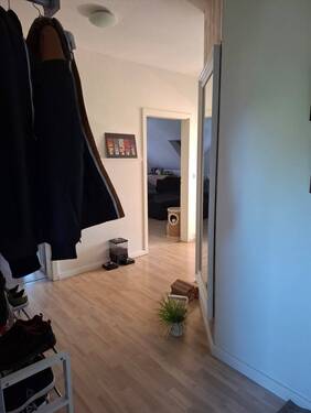 Flur (1) - 3 Zimmer Etagenwohnung in Nienburg