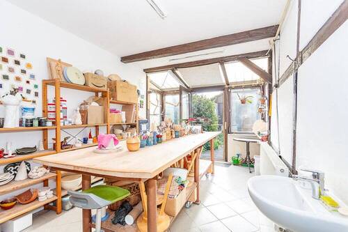Atelier im mit Zugang zum Innenhof - 
