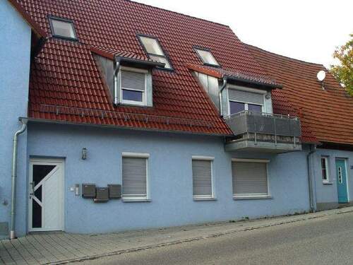 Ansicht_Eingang Ostseite - 3 Zimmer Etagenwohnung zur Miete in Absberg