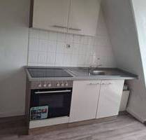 Schöne 2 ZKDB mit EBK im 3.OG DG zu vermieten mit Balkon - Bremerhaven Lehe