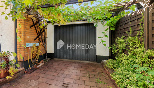 Garage - 5 Zimmer Doppelhaushälfte zum Kaufen in Duisburg