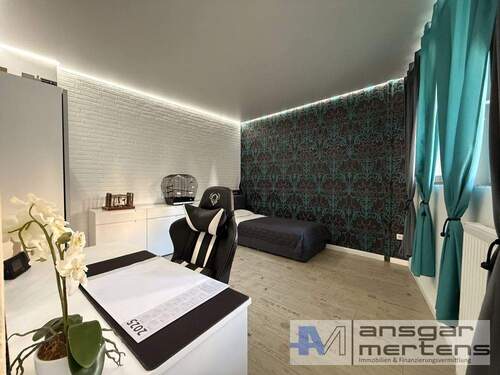 Kind / Gast / Büro - 4 Zimmer Etagenwohnung in Mönchengladbach / Rheydt