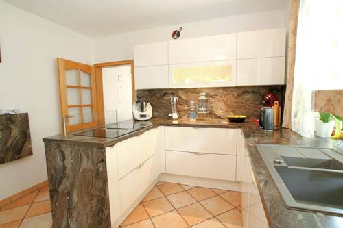 Küche Hauptwohnung - 