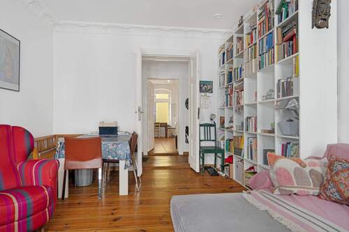 Wohnzimmer - 4 Zimmer Etagenwohnung in Berlin