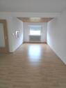 Essen mit Durchreiche zur Küche - 3 Zimmer Etagenwohnung zur Miete in Pirmasens
