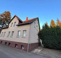Großzügiges Zweifamilienhaus mit Garage, Werkstatt und Ausbaupotenzial - Goslar